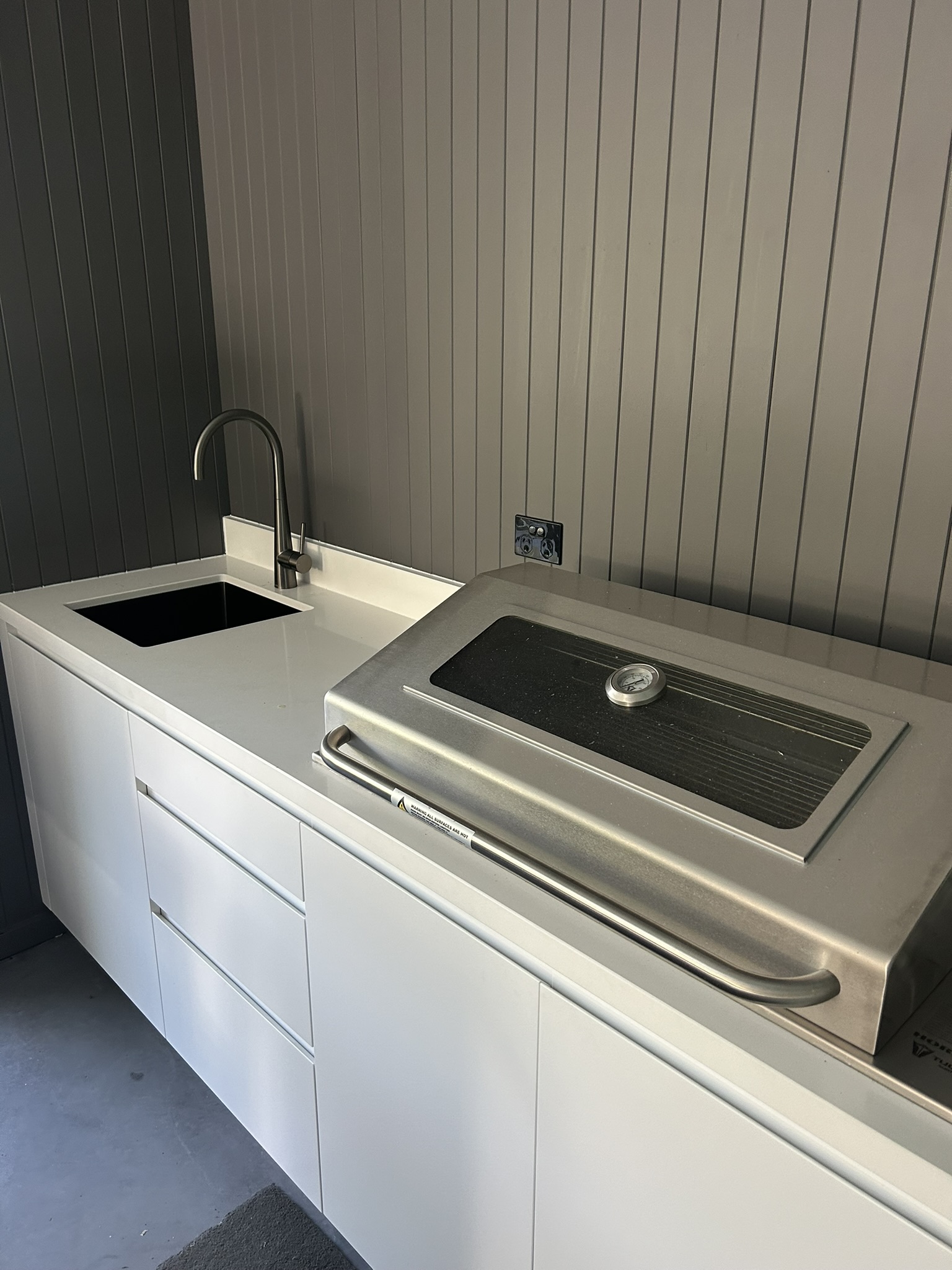 Sylvania Outdoor Kitchen & BBQ